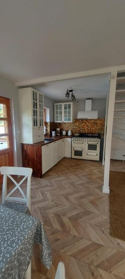 Villa Przystanek Jeziorna 49 à Perlino Extérieur photo