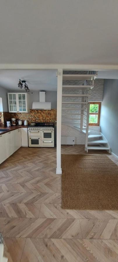 Villa Przystanek Jeziorna 49 à Perlino Extérieur photo